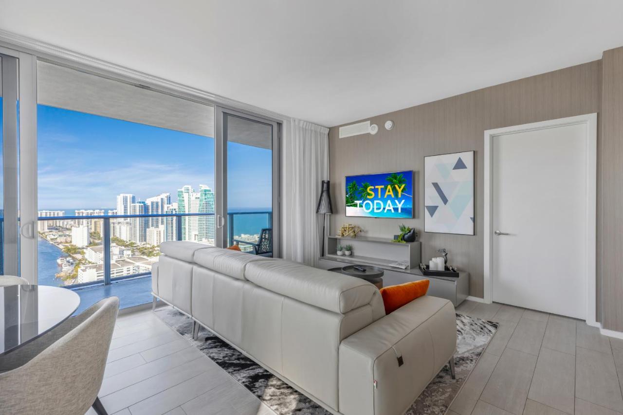 הוליווד Hyde Beach House - Luxury 2-Bedroom - Gorgeous View - Resort Amenities - Rooftop Pool - Hot Tub - Tennis Court - Minutes To The Ocean מראה חיצוני תמונה