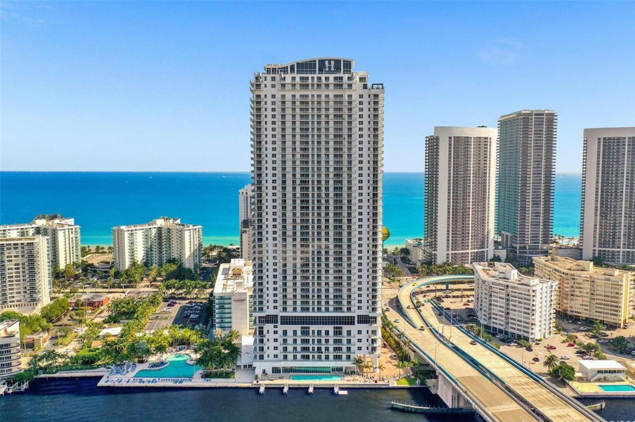 הוליווד Hyde Beach House - Luxury 2-Bedroom - Gorgeous View - Resort Amenities - Rooftop Pool - Hot Tub - Tennis Court - Minutes To The Ocean מראה חיצוני תמונה