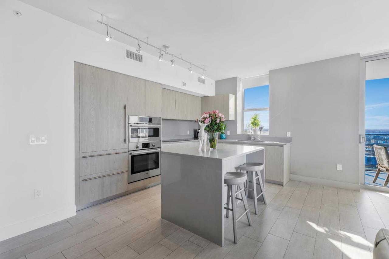 הוליווד Hyde Beach House - Luxury 2-Bedroom - Gorgeous View - Resort Amenities - Rooftop Pool - Hot Tub - Tennis Court - Minutes To The Ocean מראה חיצוני תמונה