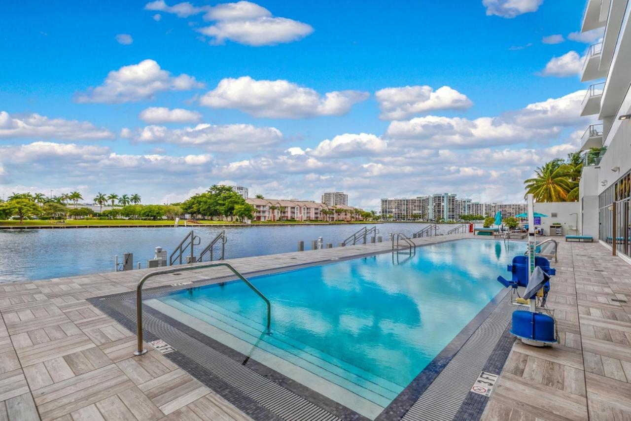 הוליווד Hyde Beach House - Luxury 2-Bedroom - Gorgeous View - Resort Amenities - Rooftop Pool - Hot Tub - Tennis Court - Minutes To The Ocean מראה חיצוני תמונה