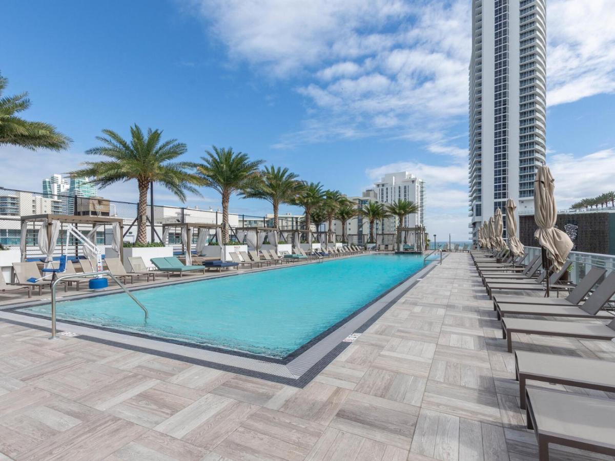 הוליווד Hyde Beach House - Luxury 2-Bedroom - Gorgeous View - Resort Amenities - Rooftop Pool - Hot Tub - Tennis Court - Minutes To The Ocean מראה חיצוני תמונה