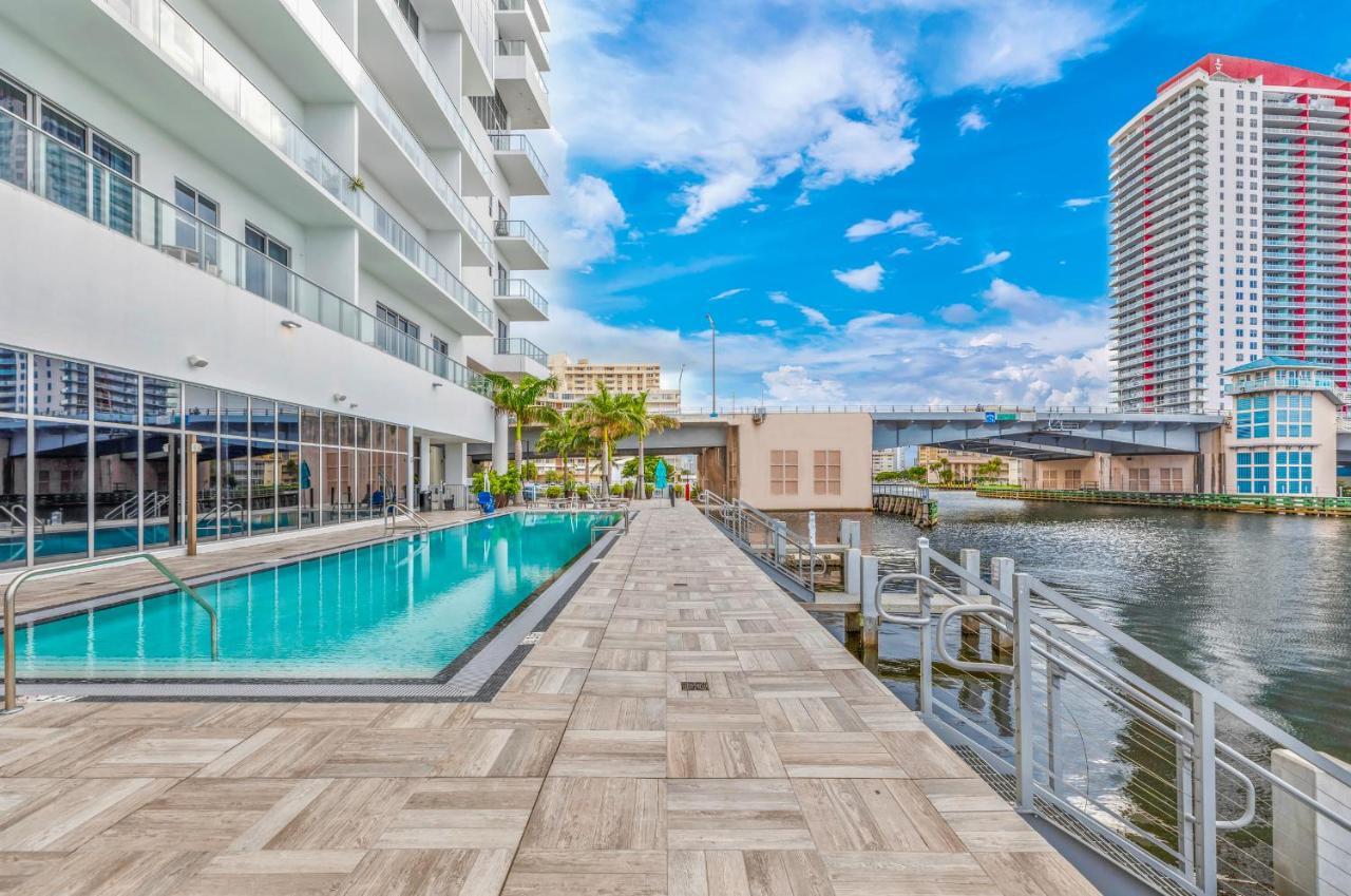 הוליווד Hyde Beach House - Luxury 2-Bedroom - Gorgeous View - Resort Amenities - Rooftop Pool - Hot Tub - Tennis Court - Minutes To The Ocean מראה חיצוני תמונה