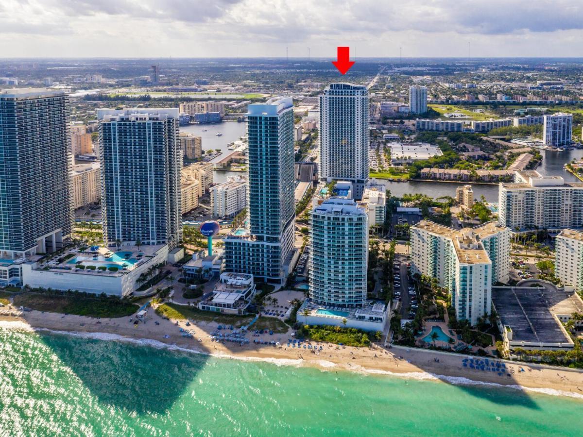 הוליווד Hyde Beach House - Luxury 2-Bedroom - Gorgeous View - Resort Amenities - Rooftop Pool - Hot Tub - Tennis Court - Minutes To The Ocean מראה חיצוני תמונה