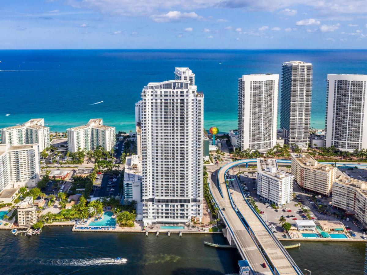 הוליווד Hyde Beach House - Luxury 2-Bedroom - Gorgeous View - Resort Amenities - Rooftop Pool - Hot Tub - Tennis Court - Minutes To The Ocean מראה חיצוני תמונה